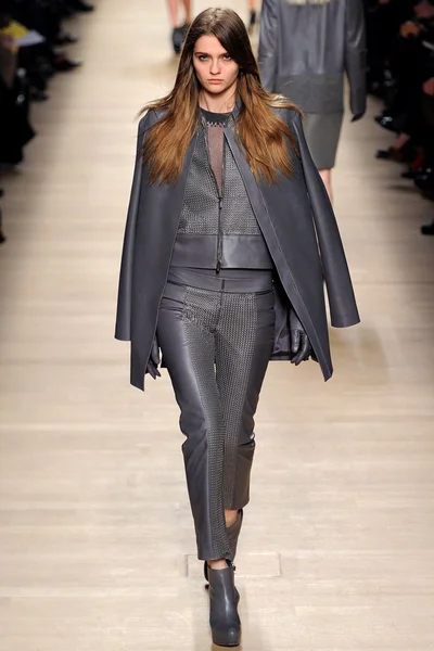 Look 5